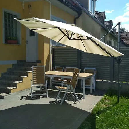House Stela بيت للعطل