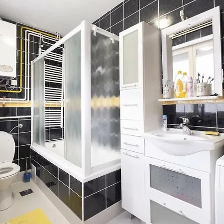 House Stela بيت للعطل *